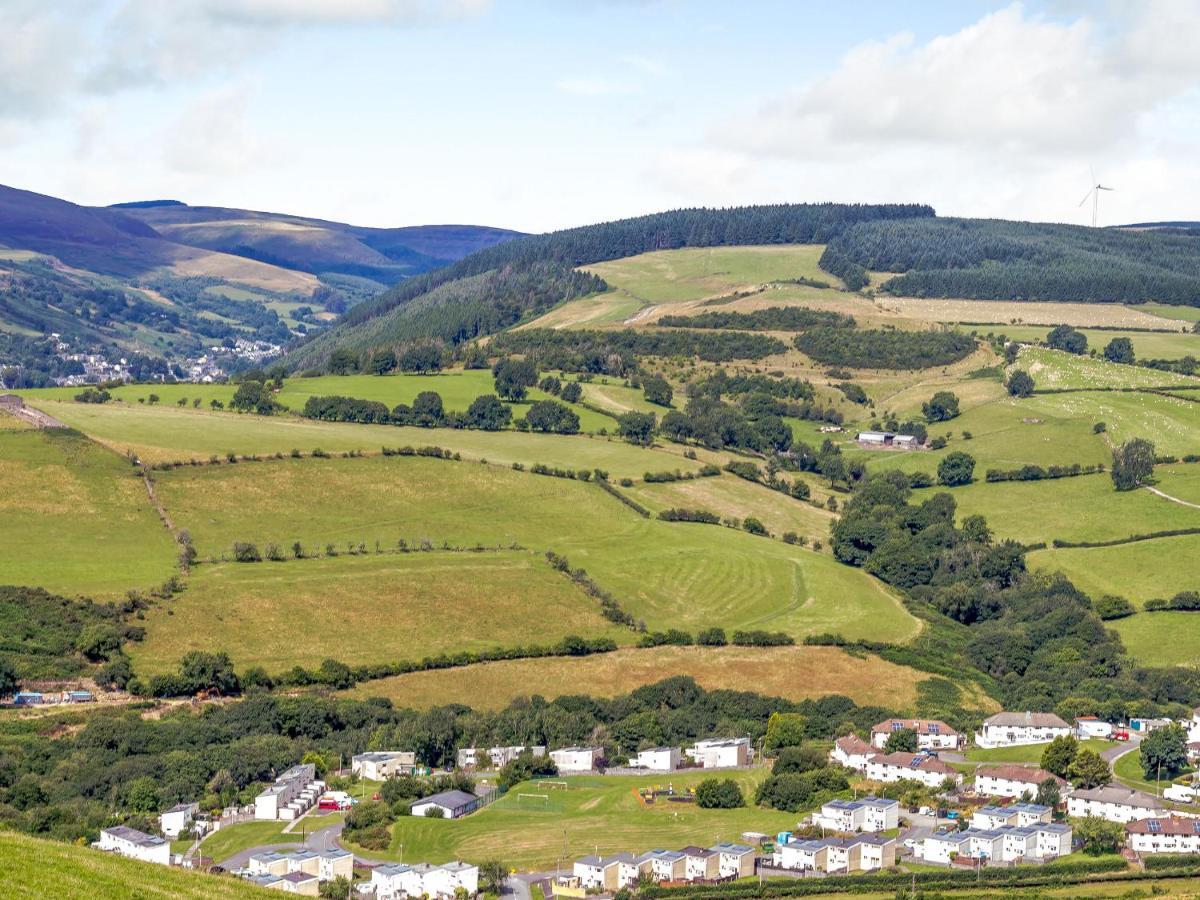 Caner Bach Lodge Bridgend  Bagian luar foto